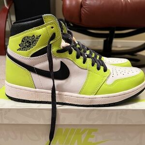 Jordan 1 Retro High OG Volt 
Worn 3x